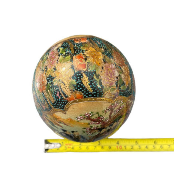 Vintage Japanese Hand-Painted Satsuma Moriage Goso Blue Egg Sculpture - Picture 11 of 12